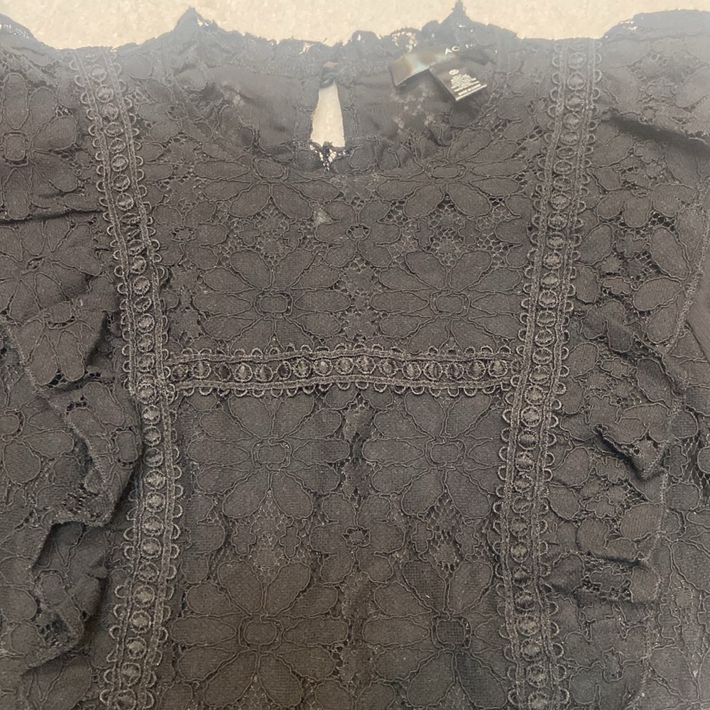 AQUA NWT Size XS Long Sleeve Black Lace Top Bloomingdale’s Exclusive - Picture 6 of 13